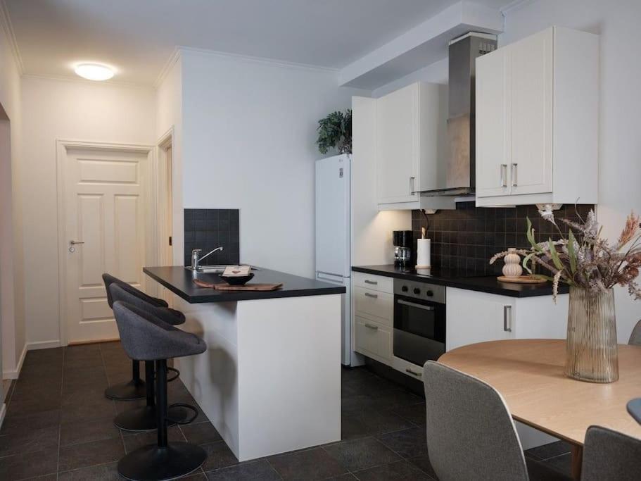 In The Heart Of Brosundet! Fully Equipped 3 Bed Room Ap Ålesund Exterior foto